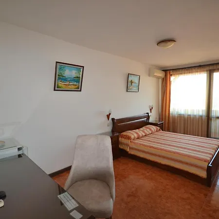 семеен море Hotel