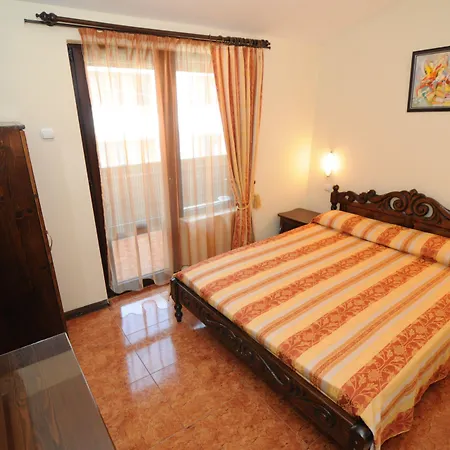 Hotel семеен море 3*