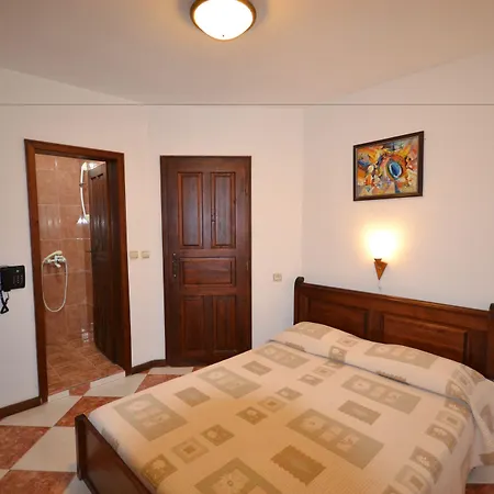 Hotel семеен море 3*