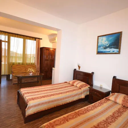 Hotel семеен море 3*