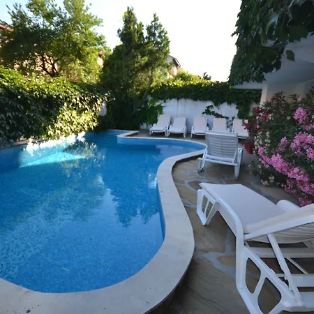 Hotel семеен море 3*