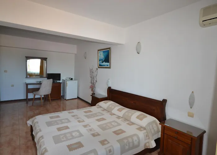 Family 3* Sozopol