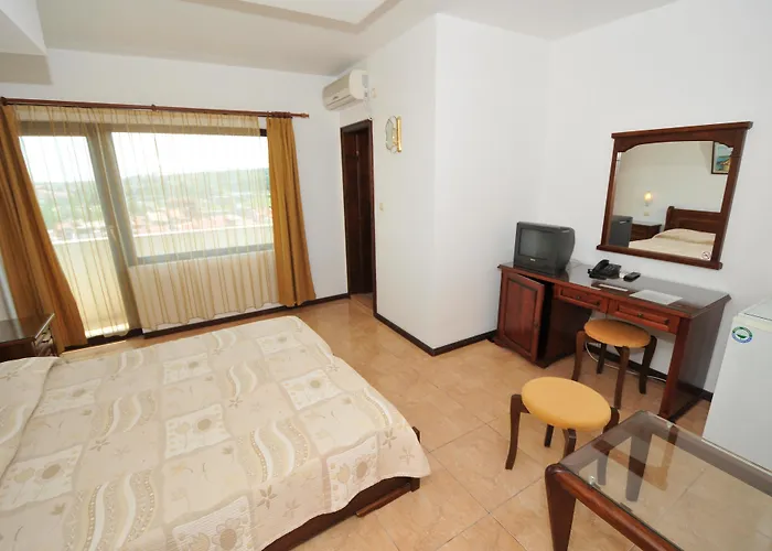 Family Hotel 3*